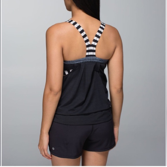 🖤 Lululemon Rest Less run built in sportsbra, bra Tank, like NEW, size 2 - Picture 2 of 8